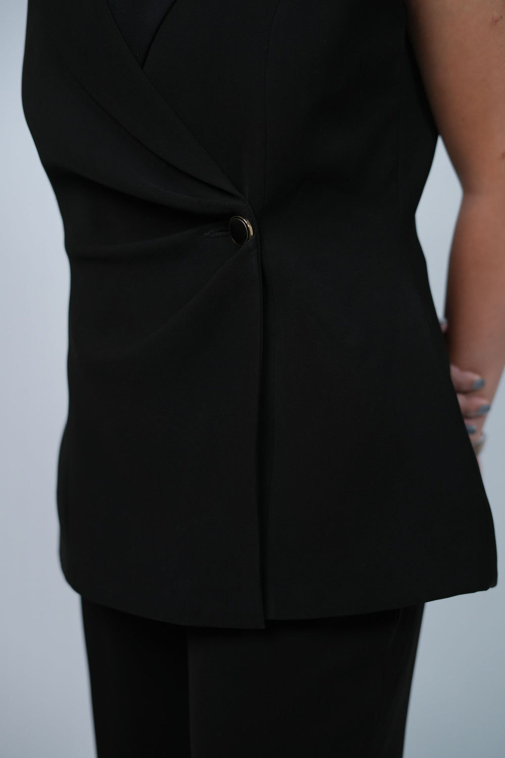 Signature Wrap Vest - Jet Black